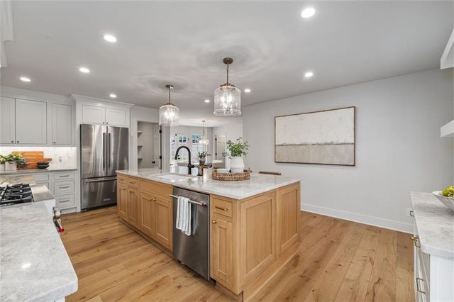 1036 Redfield Terrace, Dunwoody, GA 30338