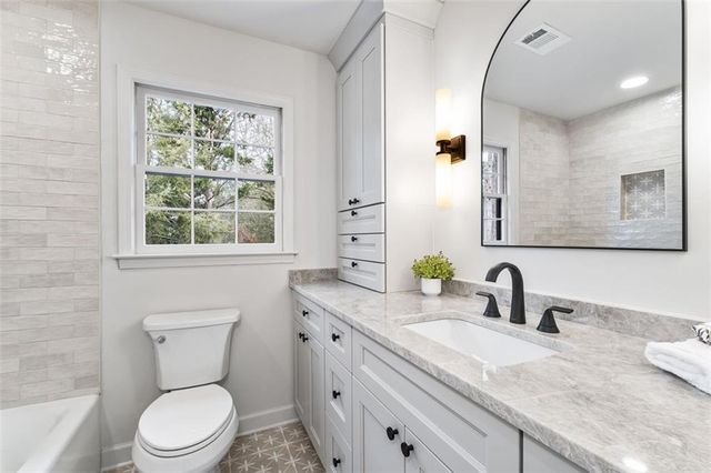 1036 Redfield Terrace, Dunwoody, GA 30338