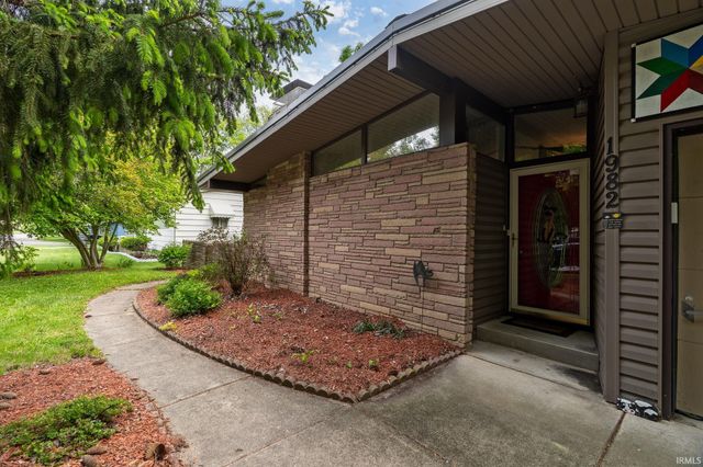 1982 Indian Trail Drive, West Lafayette, IN 47906