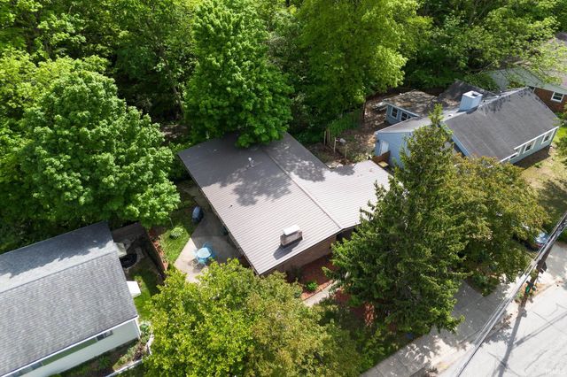 1982 Indian Trail Drive, West Lafayette, IN 47906