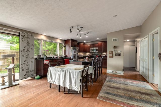 1982 Indian Trail Drive, West Lafayette, IN 47906