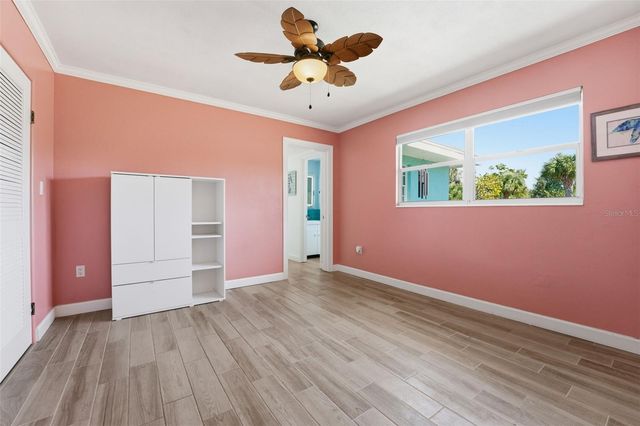 2400 PINE COURT, Nokomis, FL 34275