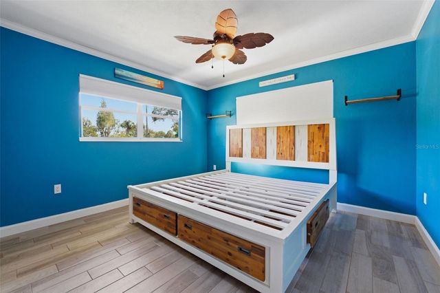 2400 PINE COURT, Nokomis, FL 34275