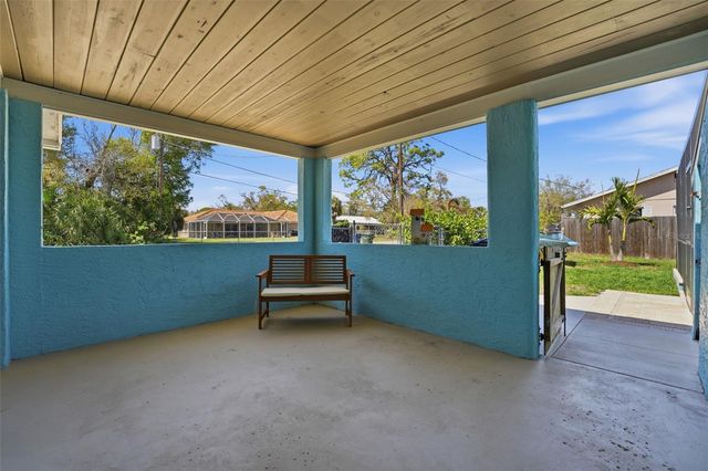 2400 PINE COURT, Nokomis, FL 34275