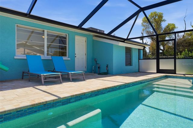 2400 PINE COURT, Nokomis, FL 34275