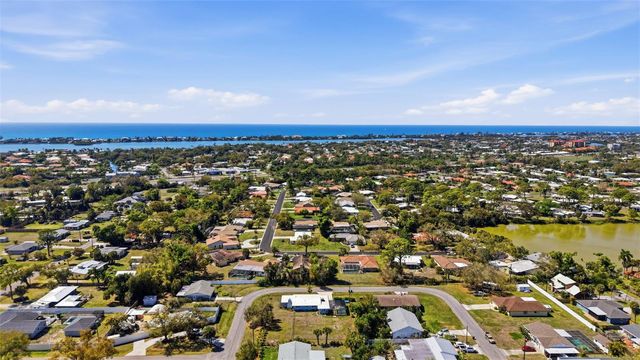 2400 PINE COURT, Nokomis, FL 34275