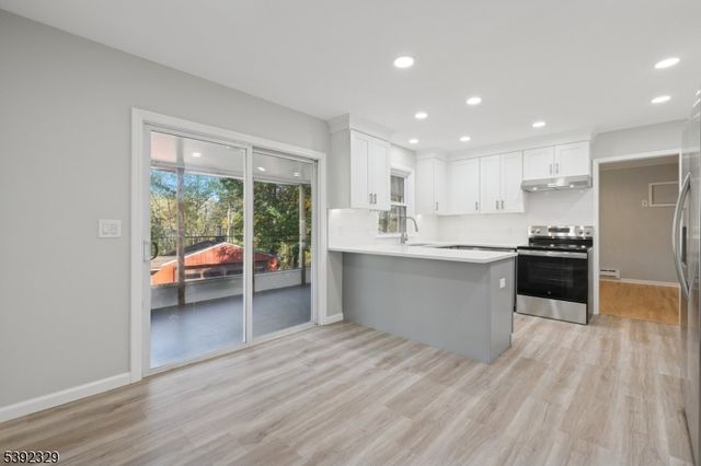 5 Weatherhill Rd, Readington Twp., NJ 08833