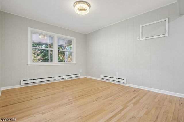 5 Weatherhill Rd, Readington Twp., NJ 08833