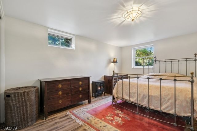 5 Weatherhill Rd, Readington Twp., NJ 08833