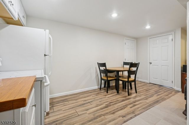 5 Weatherhill Rd, Readington Twp., NJ 08833