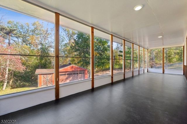 5 Weatherhill Rd, Readington Twp., NJ 08833