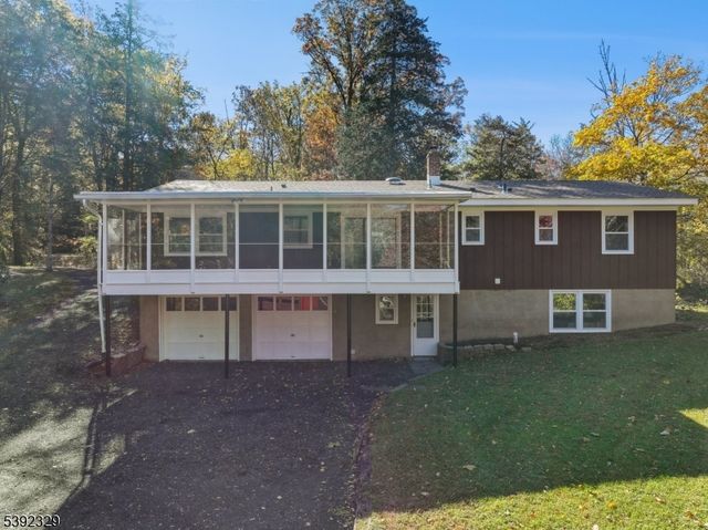 5 Weatherhill Rd, Readington Twp., NJ 08833