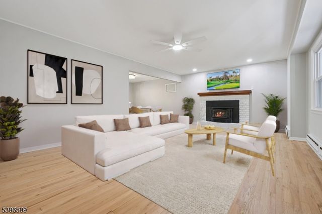 5 Weatherhill Rd, Readington Twp., NJ 08833