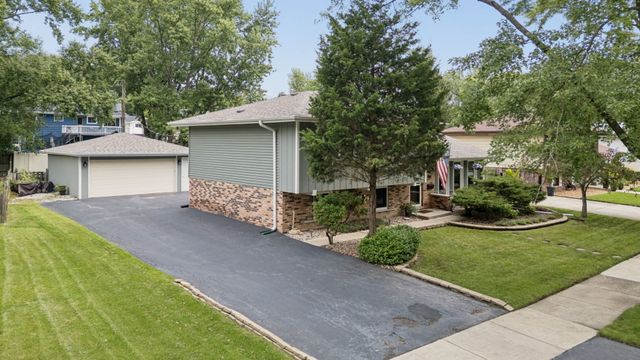 14735 Highland Avenue, Orland Park, IL 60462