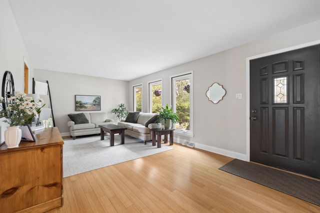 14735 Highland Avenue, Orland Park, IL 60462