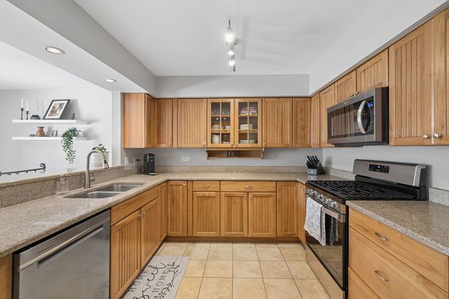 14735 Highland Avenue, Orland Park, IL 60462