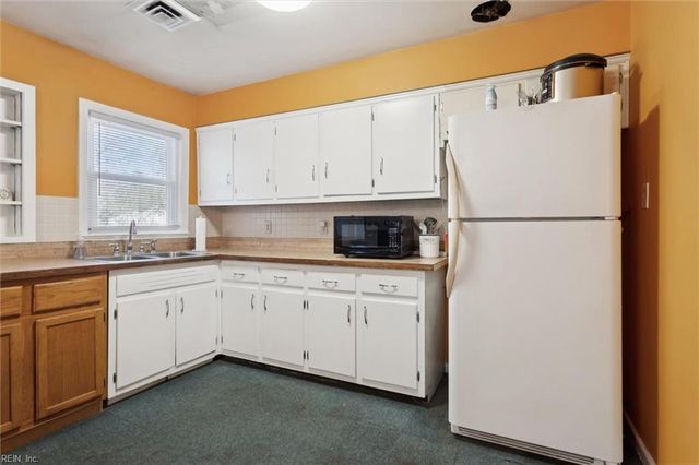 3077 Belle Haven DR, Virginia Beach, VA 23452