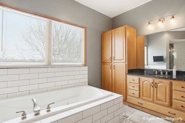 33817 N Fischer Drive, Ingleside, IL 60041