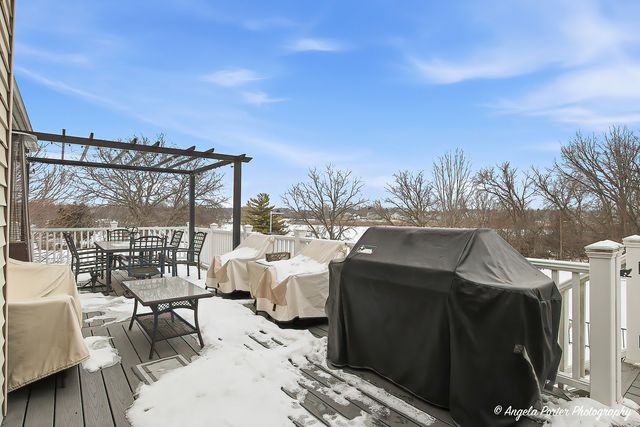 33817 N Fischer Drive, Ingleside, IL 60041