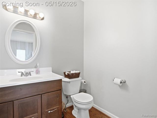 27283 Winterset Circle, Farmington Hills, MI 48334