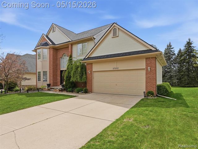 27283 Winterset Circle, Farmington Hills, MI 48334