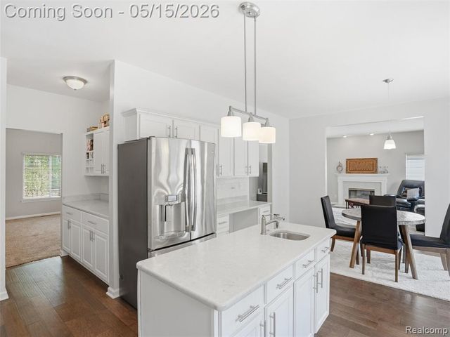 27283 Winterset Circle, Farmington Hills, MI 48334
