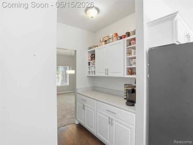27283 Winterset Circle, Farmington Hills, MI 48334