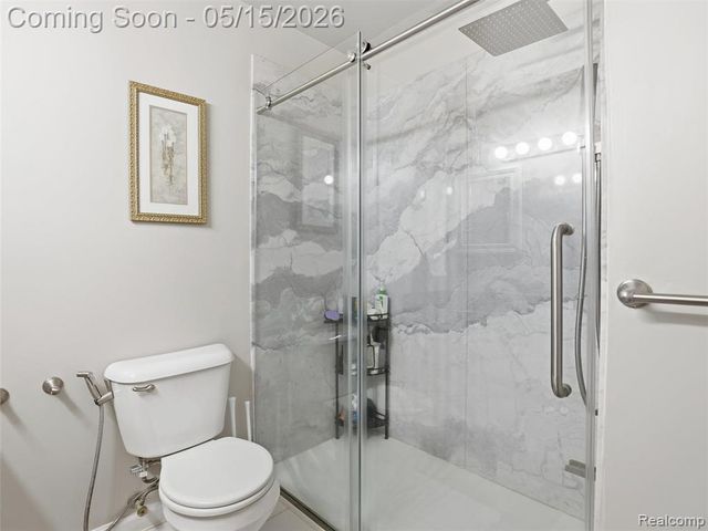 27283 Winterset Circle, Farmington Hills, MI 48334