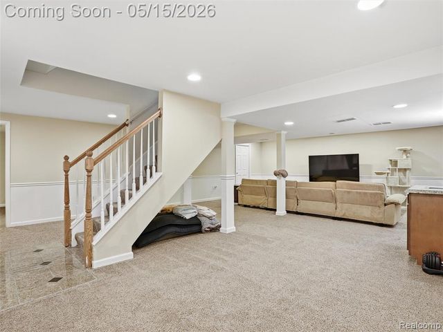 27283 Winterset Circle, Farmington Hills, MI 48334