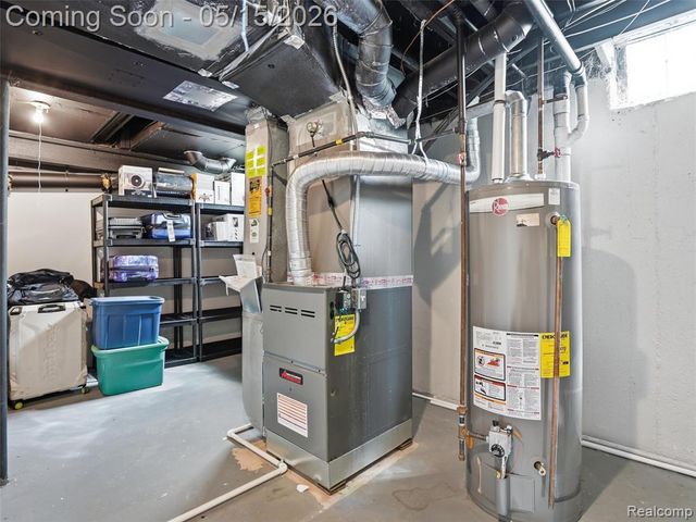 27283 Winterset Circle, Farmington Hills, MI 48334