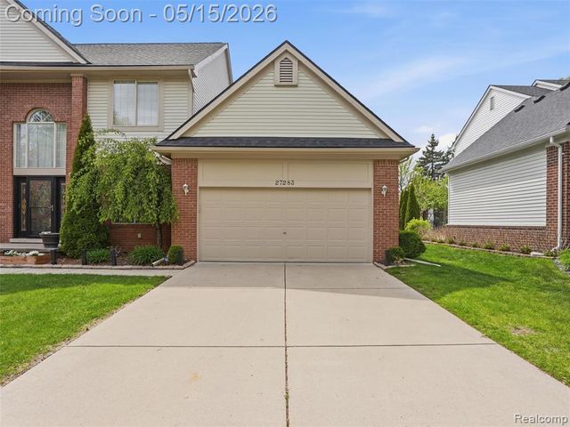 27283 Winterset Circle, Farmington Hills, MI 48334