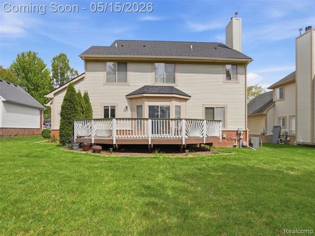 27283 Winterset Circle, Farmington Hills, MI 48334