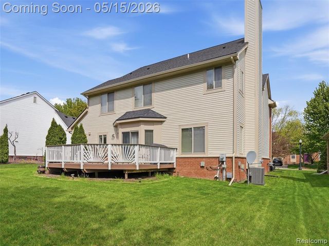 27283 Winterset Circle, Farmington Hills, MI 48334