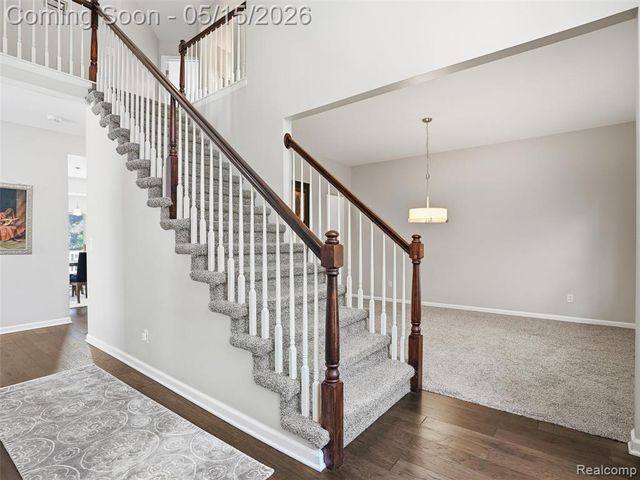27283 Winterset Circle, Farmington Hills, MI 48334