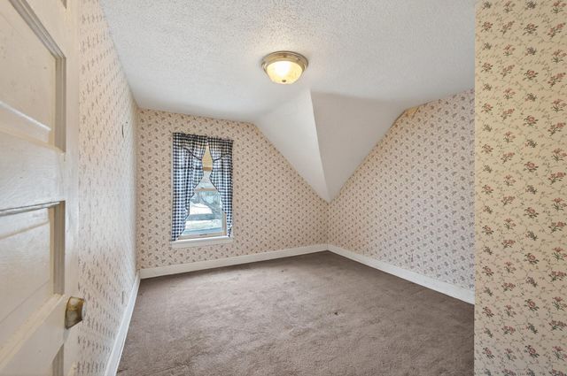 1045 Magnolia Avenue E, Saint Paul, MN 55106