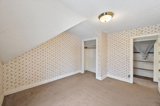 1045 Magnolia Avenue E, Saint Paul, MN 55106