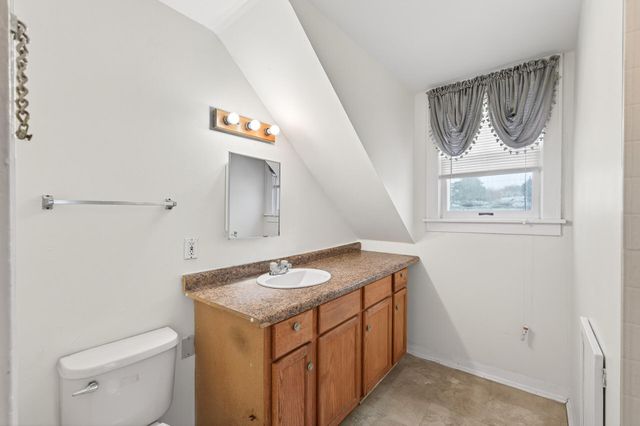 1045 Magnolia Avenue E, Saint Paul, MN 55106