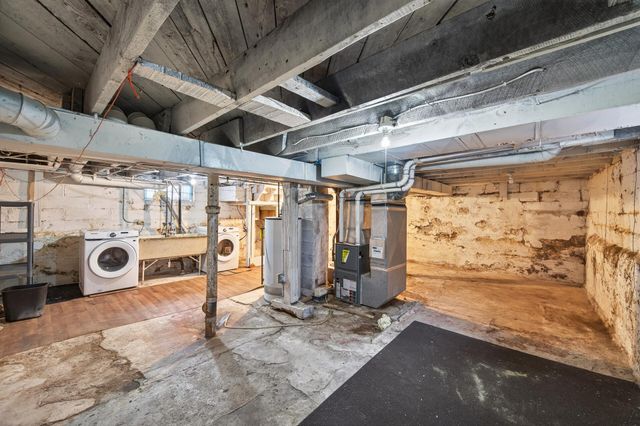 1045 Magnolia Avenue E, Saint Paul, MN 55106