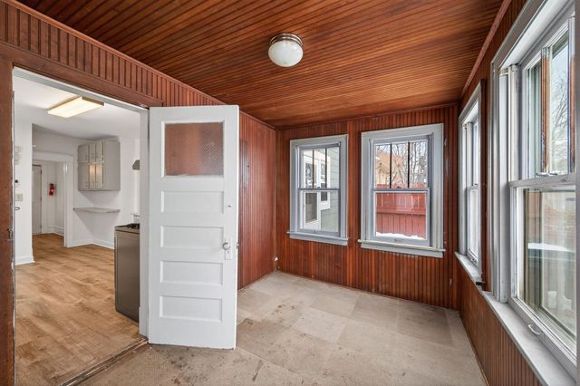 1045 Magnolia Avenue E, Saint Paul, MN 55106