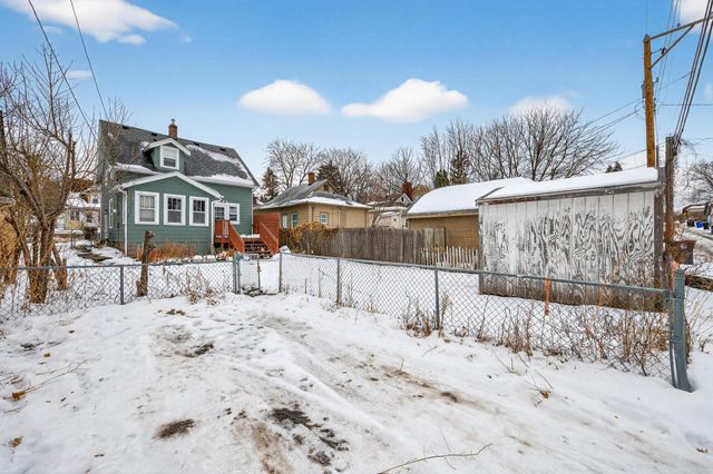 1045 Magnolia Avenue E, Saint Paul, MN 55106