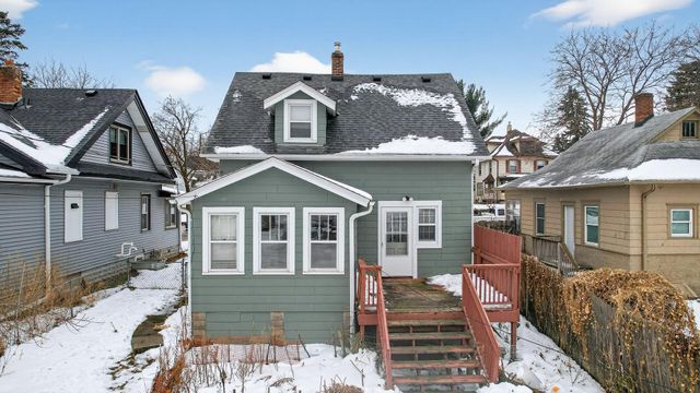 1045 Magnolia Avenue E, Saint Paul, MN 55106