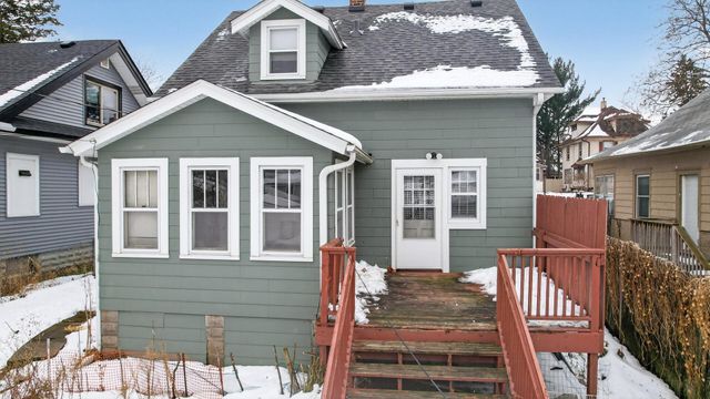 1045 Magnolia Avenue E, Saint Paul, MN 55106