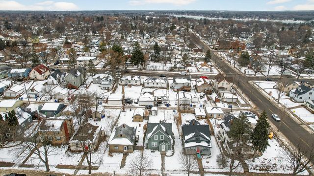 1045 Magnolia Avenue E, Saint Paul, MN 55106