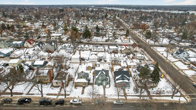 1045 Magnolia Avenue E, Saint Paul, MN 55106