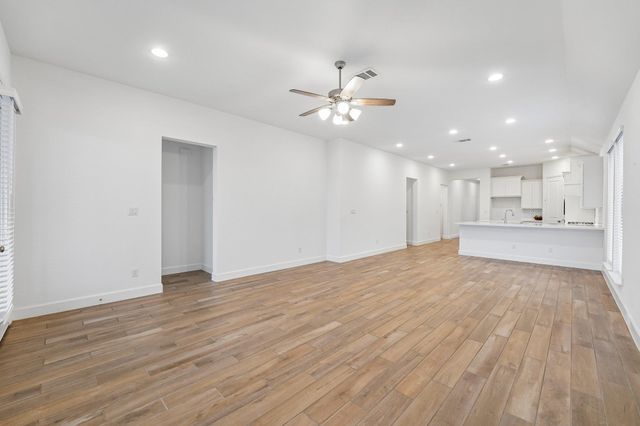 133 Plumbago LOOP, Bastrop, TX 78602