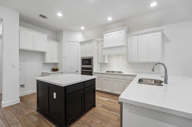 133 Plumbago LOOP, Bastrop, TX 78602