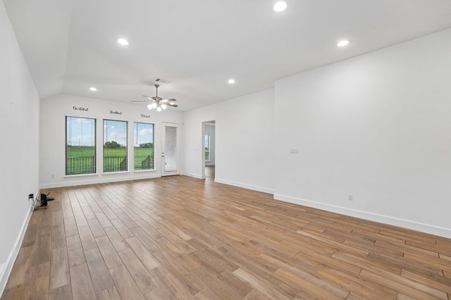 133 Plumbago LOOP, Bastrop, TX 78602