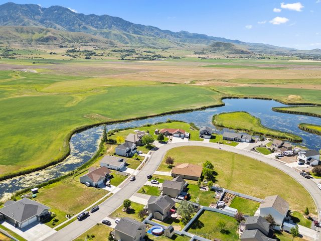 620 S LAKESIDE DR, Franklin, ID 83237