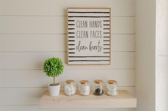 2445 CONSTITUTION BOULEVARD, Sarasota, FL 34231