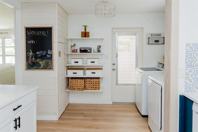 2445 CONSTITUTION BOULEVARD, Sarasota, FL 34231